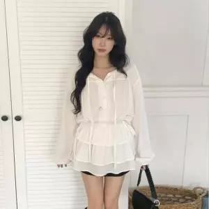 /옷자락 여자 리본타이 벌룬소매 블라우스