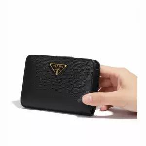 프라다 26SS 사피아노 트라이앵글 로고 반지갑 (1ML018 QHH F0002)