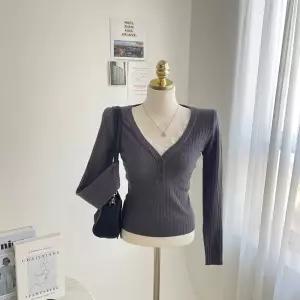 레이스 포인트 이너 레이어드 글램 골지 단추 긴팔티 E231딥브이레이스T