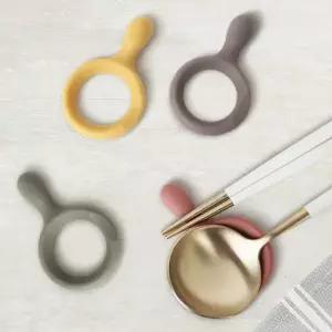 실리콘 젓가락 받침 고리형 다용도 주방용 실리콘 수저 받침 테이블 위생 친환경 받침대 국자