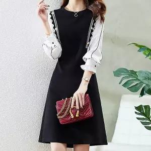 비욘드라이프J CQV 금색 단추 프릴 원피스