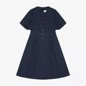 베스띠벨리 세이브존04 케이프 버튼 디테일 원피스  BKOAE25380