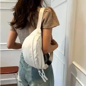 데일리 힙스트힙색 패션센스 남녀공용 베이직 슬링백 허리가방 미니힙색 가죽힙색