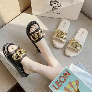 여성 여름 슬리퍼 발편한 블링장식 금장 고급 외출 여성슬리퍼 여름슬리퍼 발편한슬리퍼