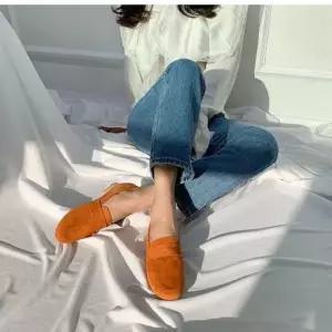 라운드 라텍스 스웨이드로퍼 2굽 여성단화 케쥬얼화 단화 네모코 찍찍이