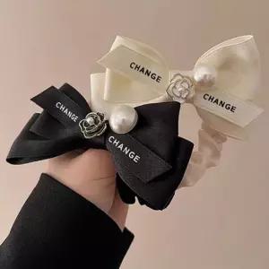 여성 2컬러 클래식 무드 꽃장식 진주 헤어슈슈 머리끈 머리끈세트 곱창밴드 쉬폰곱창끈