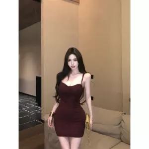 여친 니트 원피스 치마 하계 코디 민소매 슬림핏 힙업 나시 펜슬 스포M1