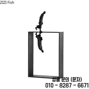 미니멀리스트 금속 문자 장식품 추상 반사 인형 데스크탑 홈 공예 조각 미니어처