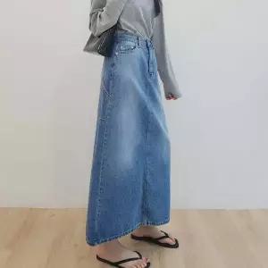 [하프클럽/헤이데이즈]1284 포켓 뒤트임 데님 맥시 롱 스커트 / A라인 슬릿 롱청치마