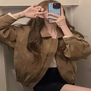 스웨이드 자켓 재킷 점퍼 가죽 세무 시크 빈티지 긴팔 여성 여자 루즈 칼라 숏 아우터 스타일 홍콩풍 가을