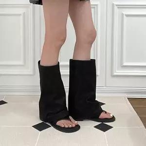 [엄지척]슬라우치 414XTE01 샌들부츠 오픈토 토포스트 플랫 안정감 착화 5FWY