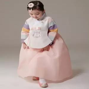 인생샷 확정인 화사한 산호색 컬러 여아 전통 한복 고퀼리트 공주님 나들이 의상