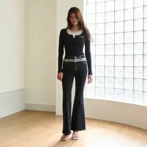 [롯데백화점]에고이스트 [BL] 레이스 스판 데님 부츠컷 팬츠 ES2ODP02