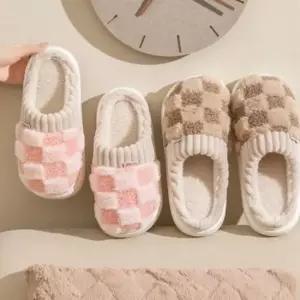 인기상품 심플 오피스 의료기관 겨울용도톰 플래드 퍼디테일 인도어슈즈 홈슬리퍼 [WFLKO8N_260303]