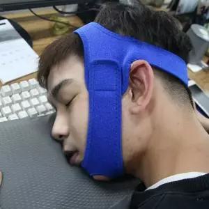 코골이 방지턱 밴드 수면용 벨트 지지 코골이 방지턱 스트랩 무호흡 소음방지 여성 자세 남성 교정