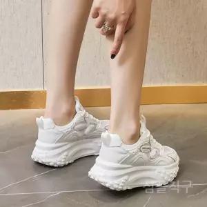 여성키높이운동화 215 여름 스탠딩 6.5cm 스탠딩화 통굽 편한 굽높은 210 데일리 어글리