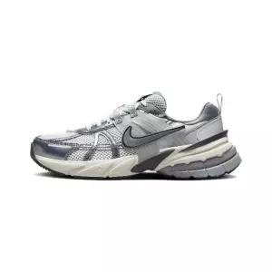 나이키 V2K 런 퓨어 플래티넘 울프 그레이