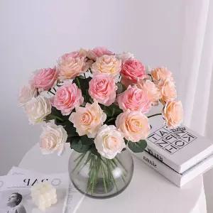 로맨틱한 분위기 연출 장미 생화같은 조화