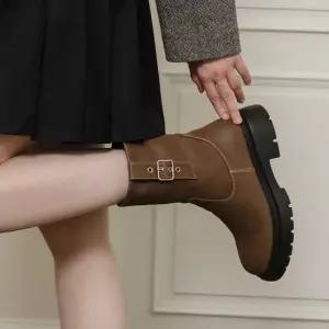 엘리자베스스튜어트[론칭가219,000]소가죽 샌더 하프 부츠 EBAL137708