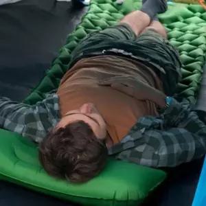 차박 휴대용 1인용 쿠션 간이침대 캠핑 매트 매트 차량실내용품 리스 캠핑