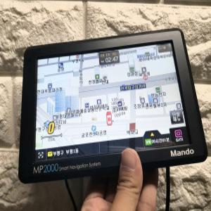 중고 한라홀딩스 만도 MP2000 지니맵 2D 8GB 7인치 내비게이션