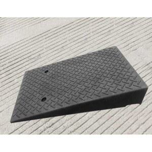 출입구 차량 진입판 발판 차량진입판 단차 주차턱 경사판