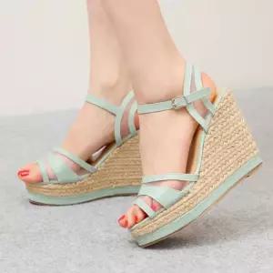 인기상품 여성 10CM 통굽 웨지힐 스트랩샌들 [WFLL8O0_260304]