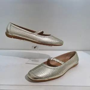 [에스콰이아][에스콰이아] 여성 펀칭 메리제인 플랫 슈즈 굽2센치 YAEMST648 (P003543066)