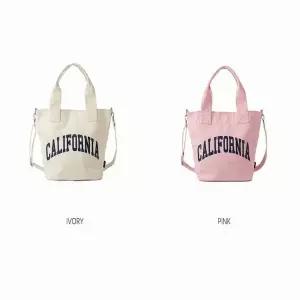 [후아유] 공용 캘리포니아 스퀘어 토트백/ California Square Tot Bag_A WHBGE2402A