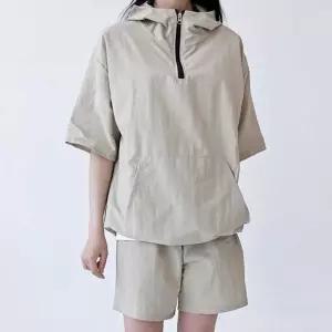 [이지커머스]후드 아노락 반팔 반바지 오버핏 운동복 세트 썸머룩 여성트레이닝세트 여자츄리닝세트 여자헬