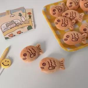 미니 붕어빵 브로치 물고기 생선 브로찌 옷핀 인형