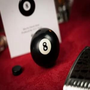 David Penn 매직 트릭의 마그네틱 8 볼