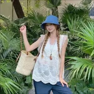 [옷은날개] 블라우스 민소매 레이스자수 여성 여름 레이어드 나시셔츠