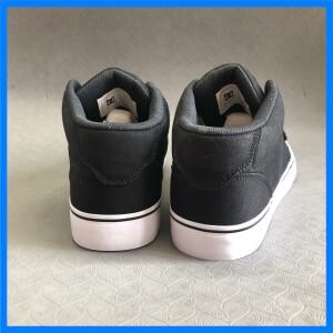 대형 사이즈 스케이트 신발 왁스 캔버스 미끄럼 방지 내구성 캐주얼 미드탑 캔버스 신발 라카이 라운드 토