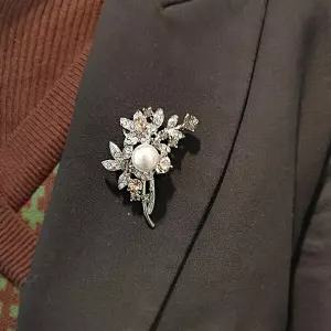 [JJQUEEN] 타미 나뭇잎 스와로브스키 진주브로치 BR547