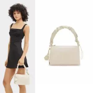 [롯데백화점]키플링 키플링  미니숄더백 엘레니 베이지 KPABS20 SMBG