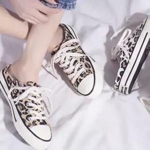 호피 스니커즈 뮬 레오파드 뮬 슬링온