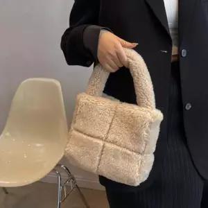 뽀글이 6컬러 스퀘어 토트백 부드러운 토트백 미니백