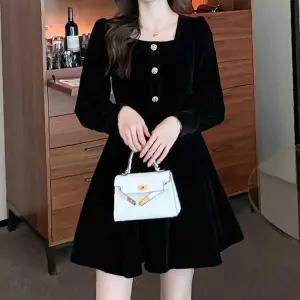 셀프웨딩원피스 돌잔치엄마원피스 어깨셔링 벨벳 스커트 옆절개 플레어 홀복 스퀘어넥