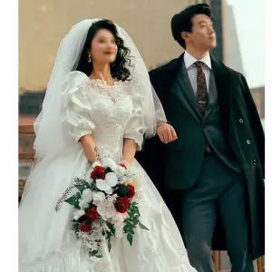 빈티지 웨딩드레스 복고풍 사진 웨딩 스냅촬영 야외 웨딩촬영 허니문드레스