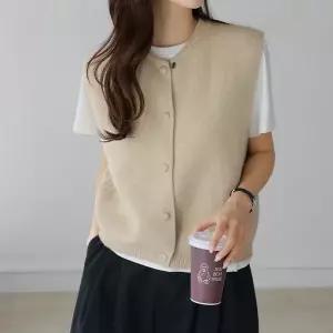 [시크폭스] 플리시 버튼 니트 베스트_61VT1686