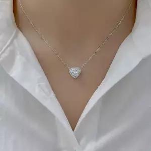 [엘렌쥬얼리] 925실버 1캐럿 하트 컷 모이사나이트 헤일로 은 목걸이