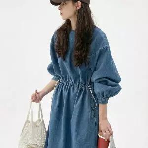 [디에이치(하프클럽)]펌프 스트랩 데님 원피스_P418235945