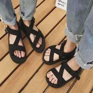 남녀공용 여름 엑스 스트랩 포인트 버클 샌들 블랙 WFCF06B