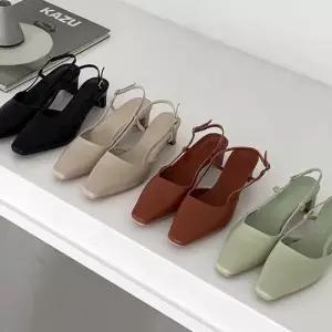 사이드 버클 스트랩 베이직 데일리 컬러 슬링백힐 WE7F9D8