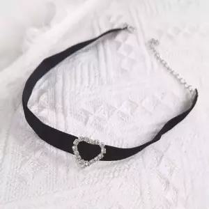 하트 블랙 벨벳 초커 목걸이 무대의상 WFFMTO3