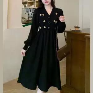 플레어롱원피스 여성 플라워 자수 단추 플레어 긴팔 롱원피스 1P A라인 치마 출근 데이트