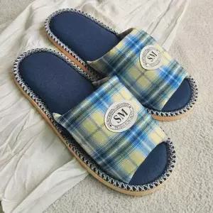 심플 체크 실내 슬리퍼 거실슈즈 층간소음 실내화 WE7DAE9