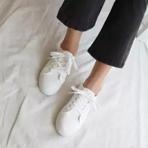 하얀색 여자 패션화 캔버스 운동화 데일 슬립온