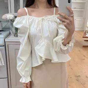 여성 봄 가을 스모크 리본 사선 오프숄더 블라우스 BL0056S